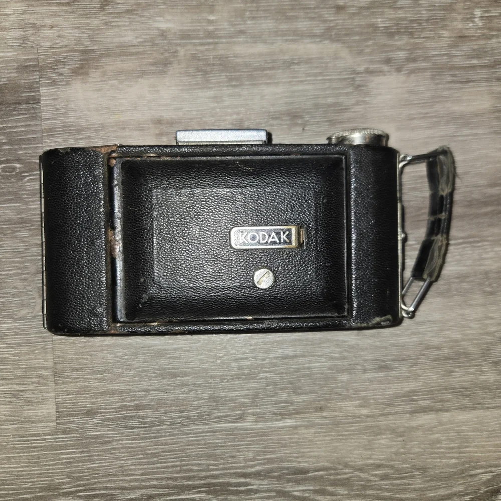 Vintage Kodak Vigilant Junior Six-20 Folding‎ Camera 6x9 Format Untested. No Len